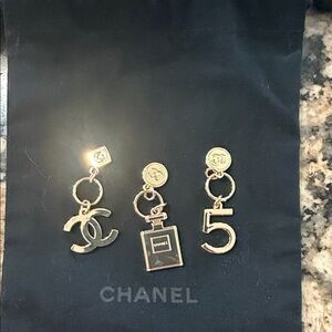 CHANEL Gold CC, No.5 & Perfume Bottle Charm Earrings - Gold